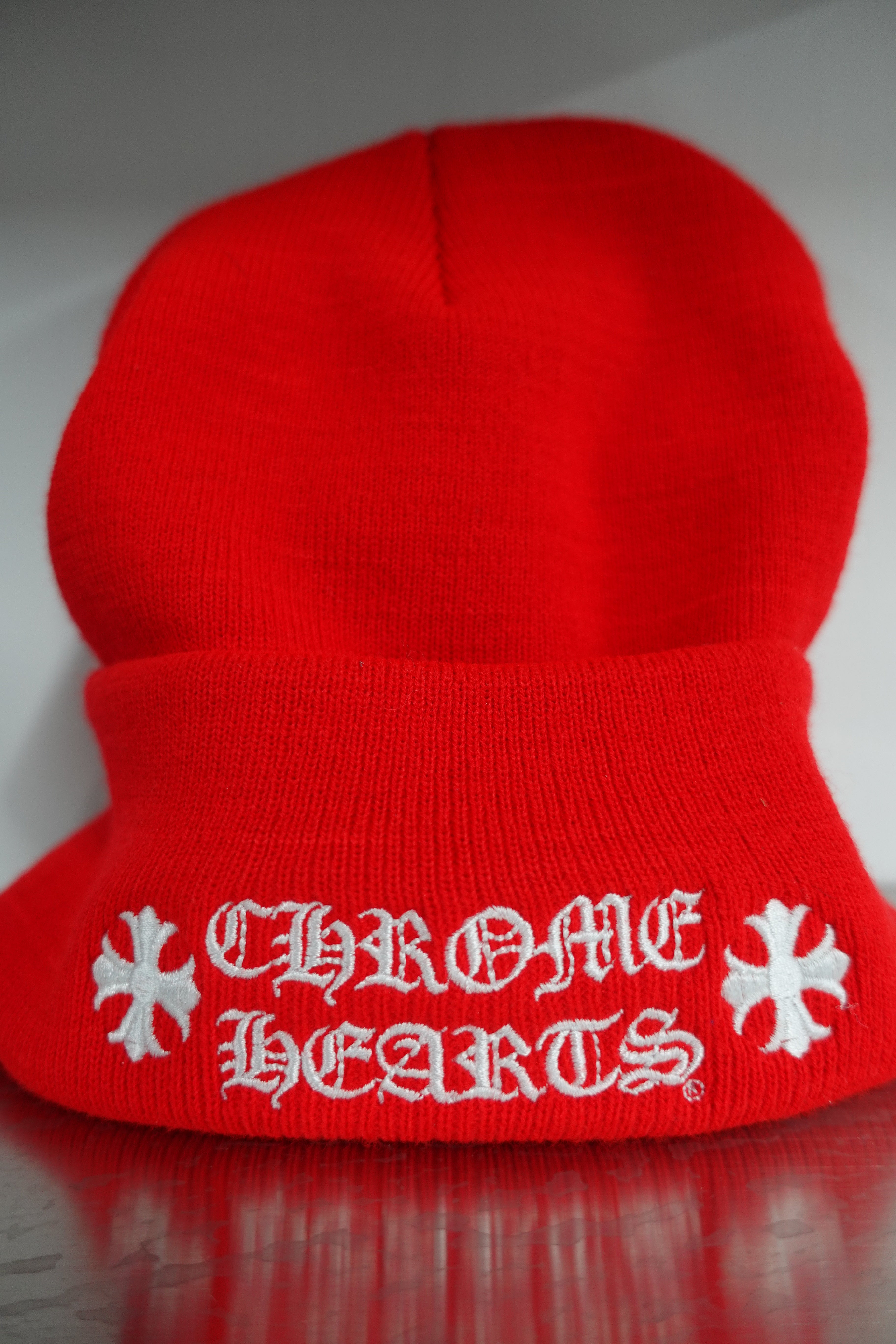 EMBROIDERY BEANIE RED/WHITE