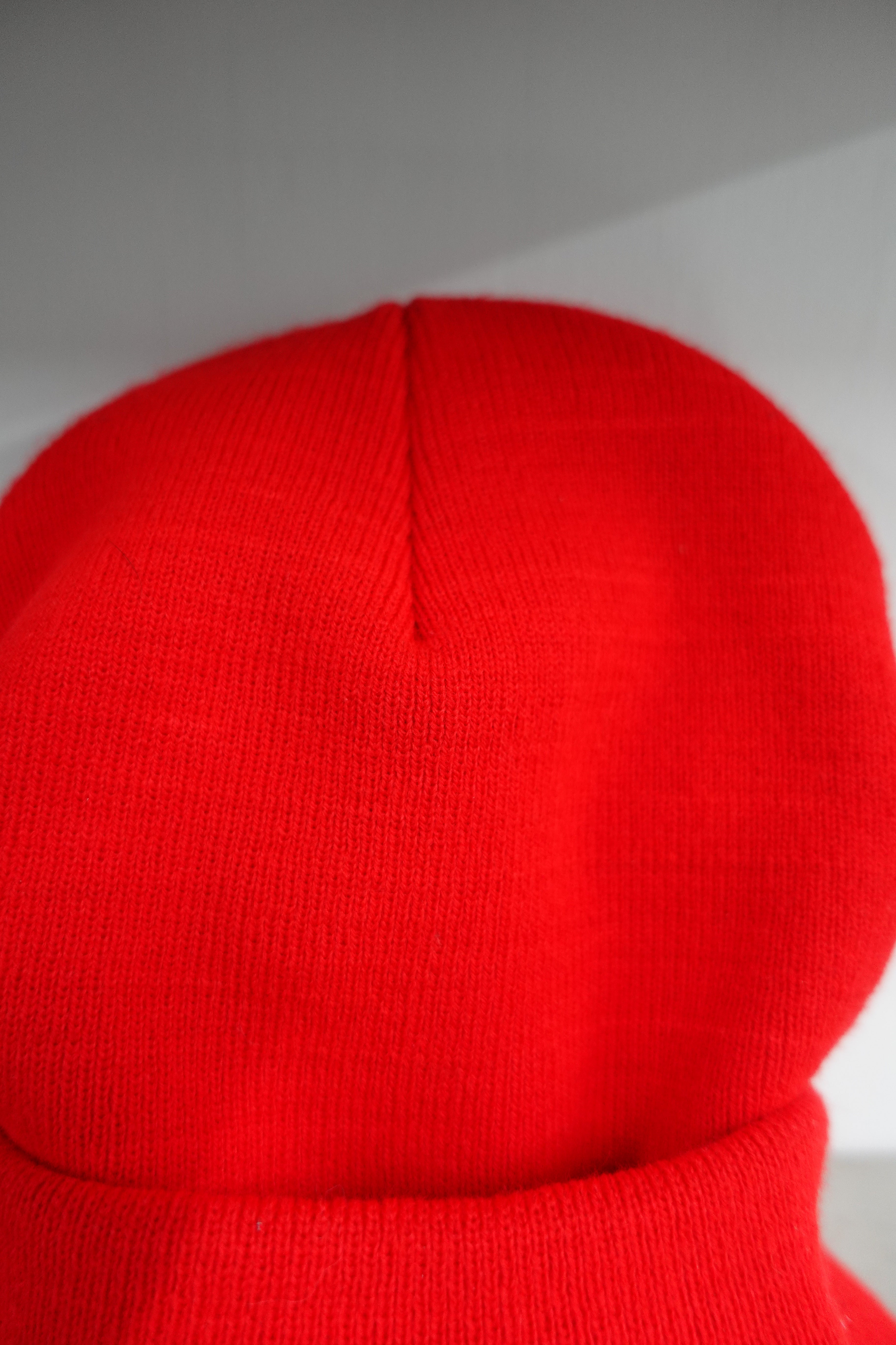 EMBROIDERY BEANIE RED/WHITE