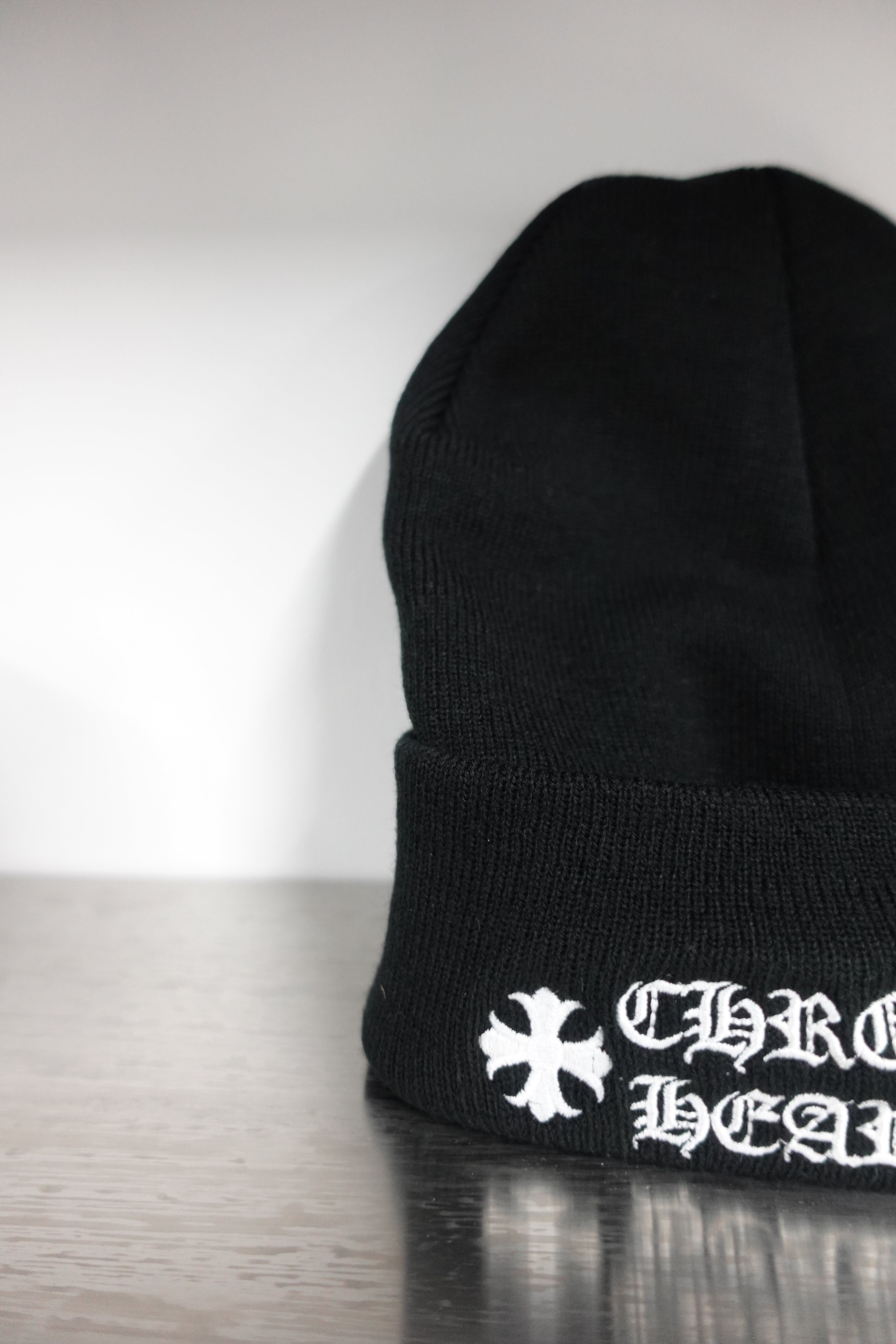 EMBROIDERY BEANIE BLACK/WHITE