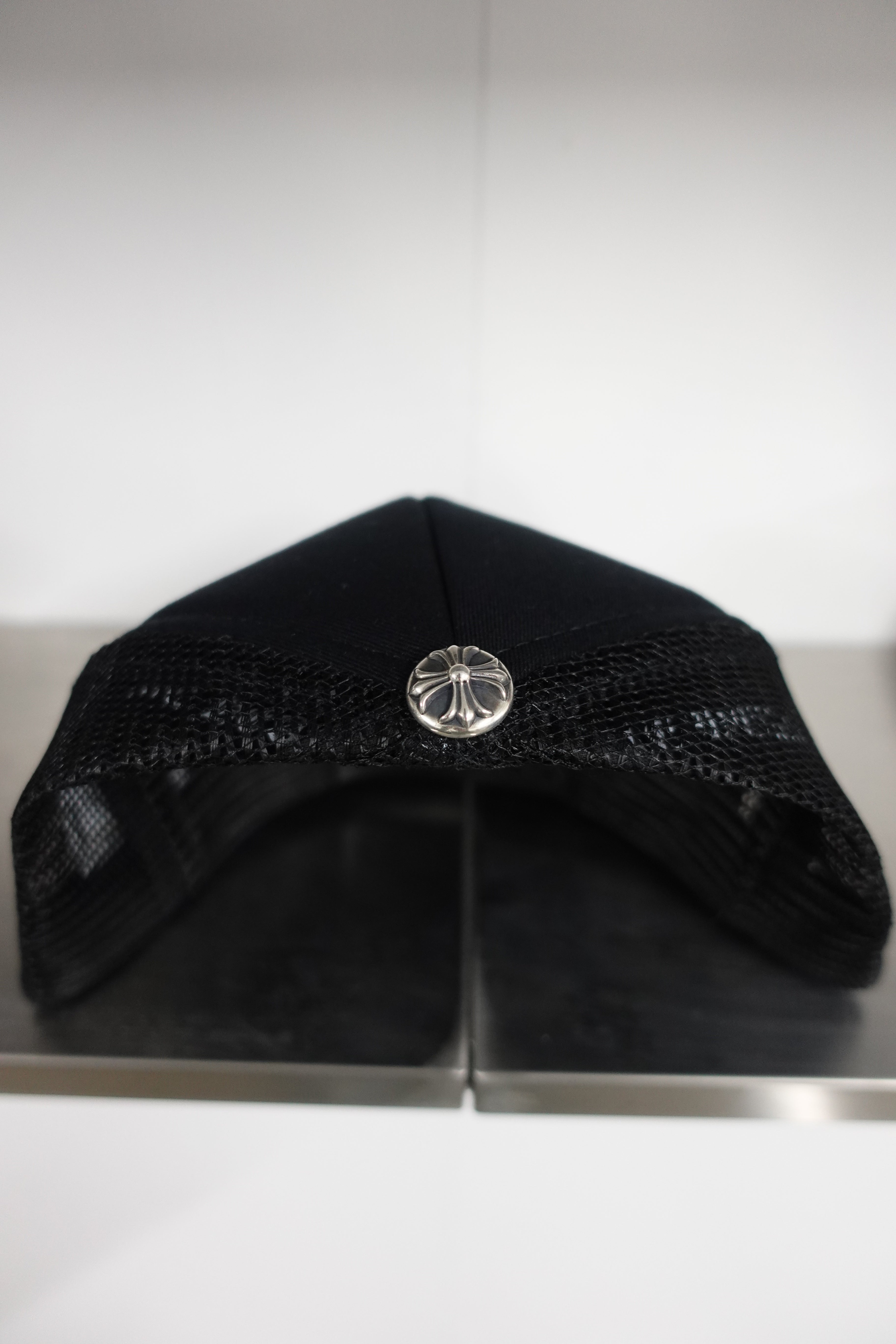 PONY HAIR TRUCKER BLACK/WHITE