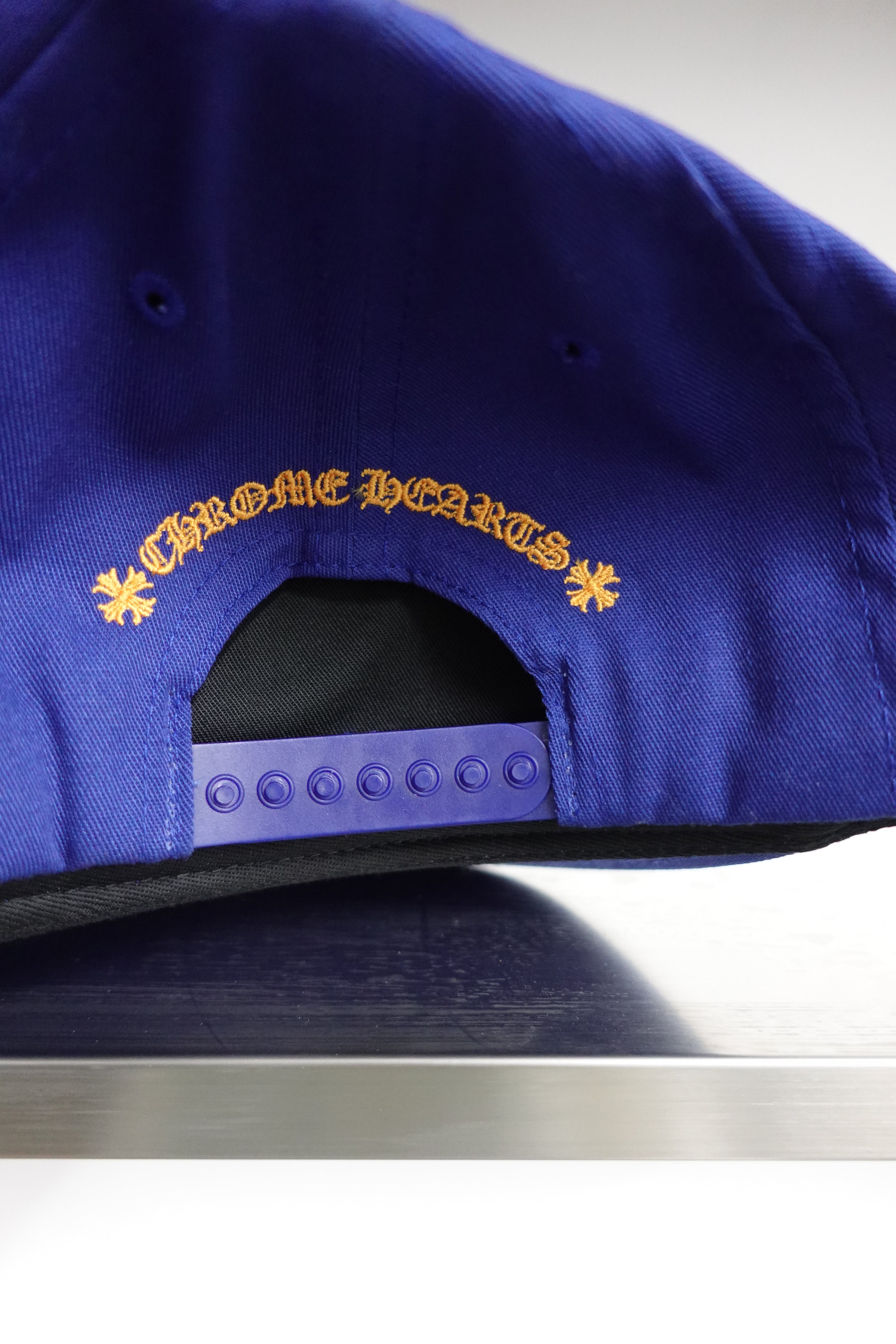 LETTER HAT BLUE/ORANGE