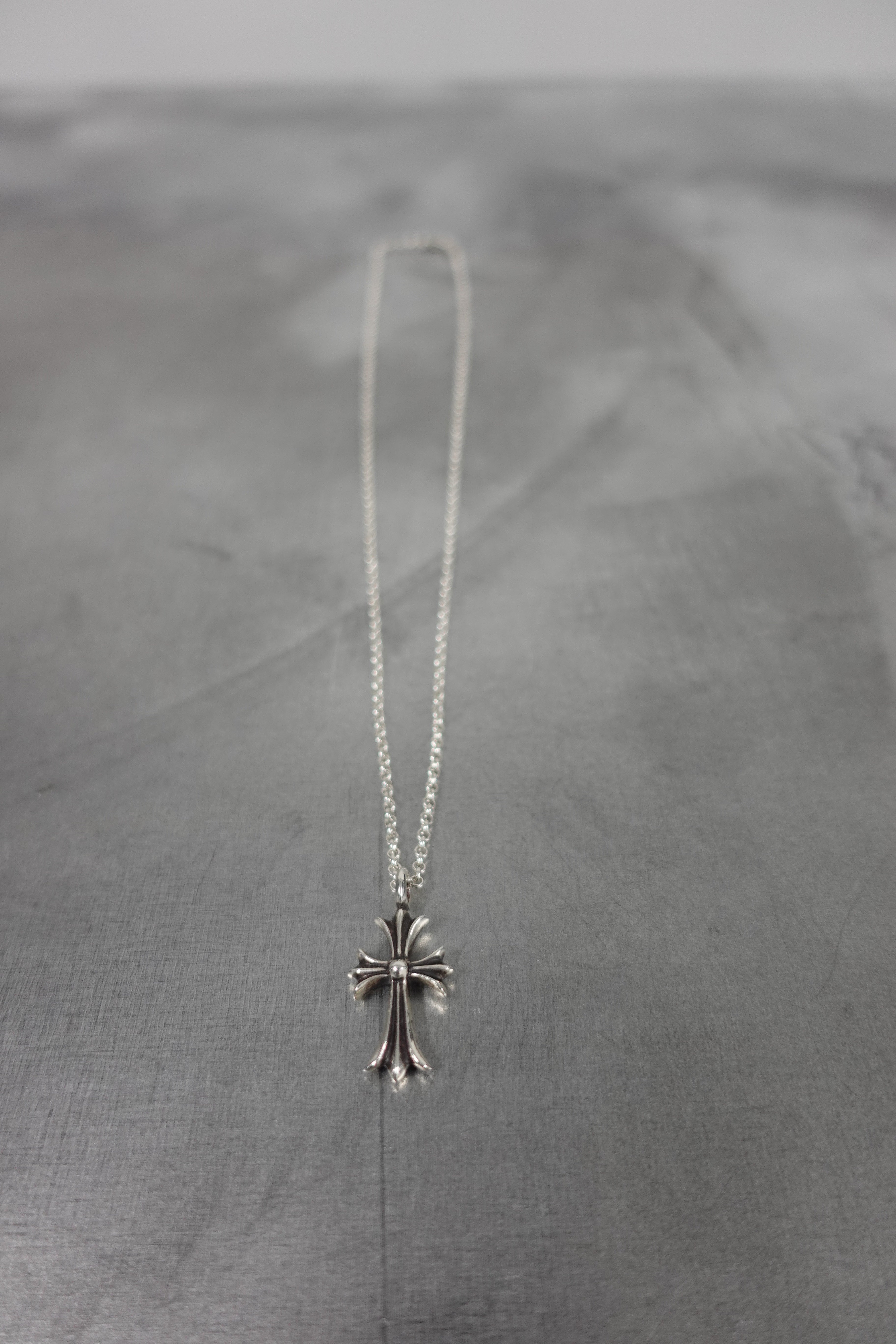 PAVE DIAMOND TINY CROSS PENDANT