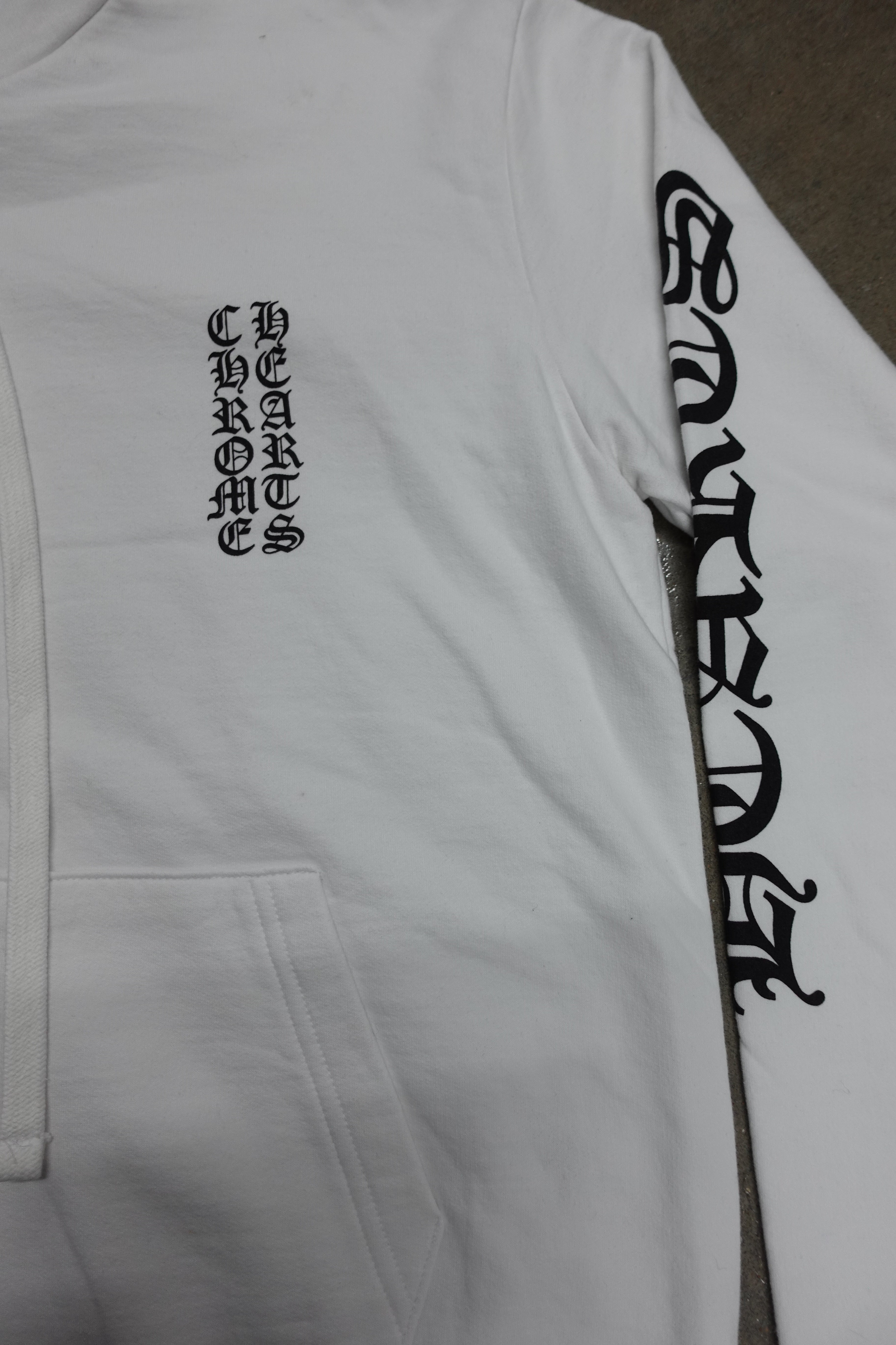 SCRIPT ZIP UP HOODIE WHITE/BLACK