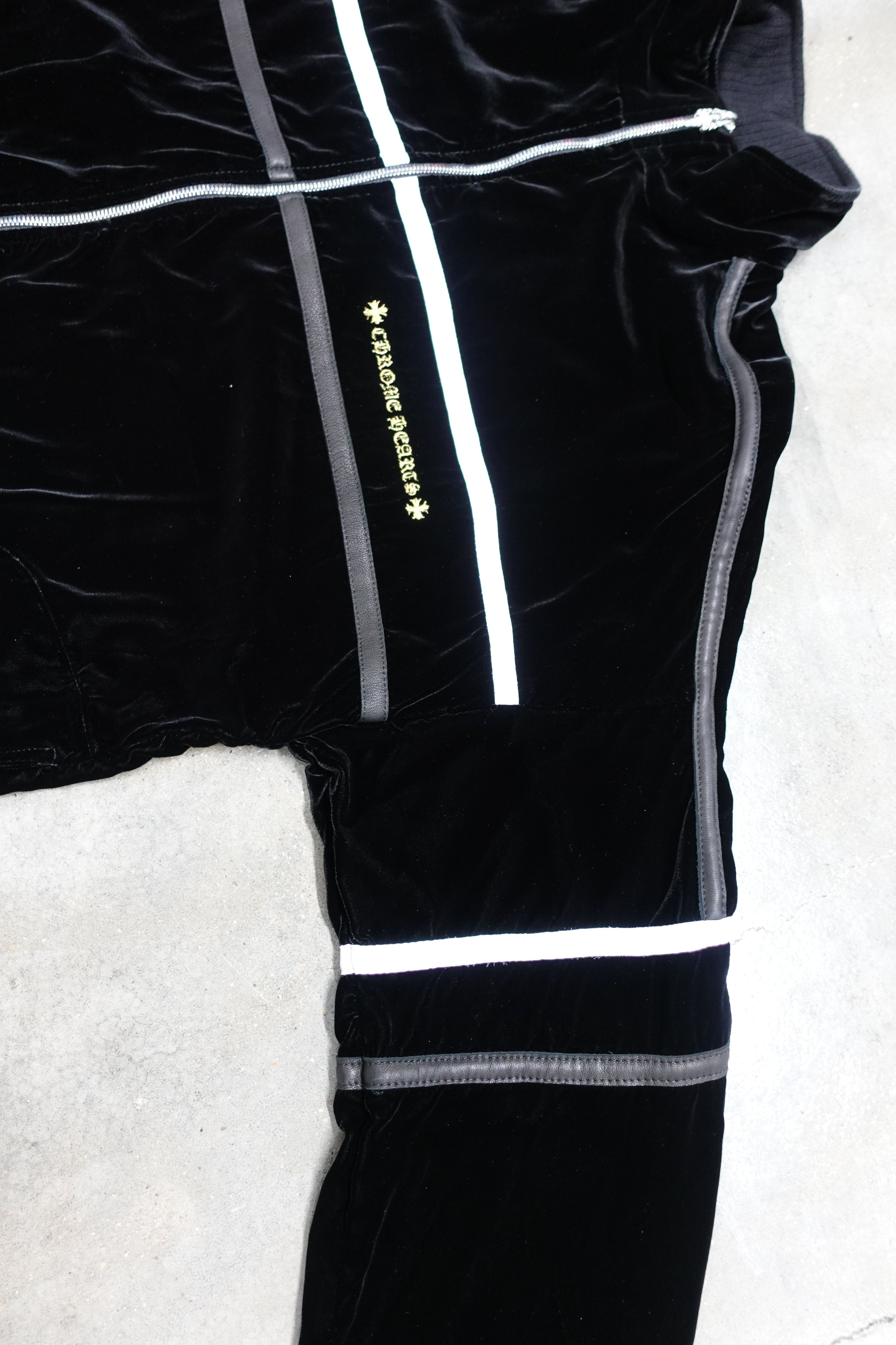 SO IT GOES VELVET TRACK TOP BLACK