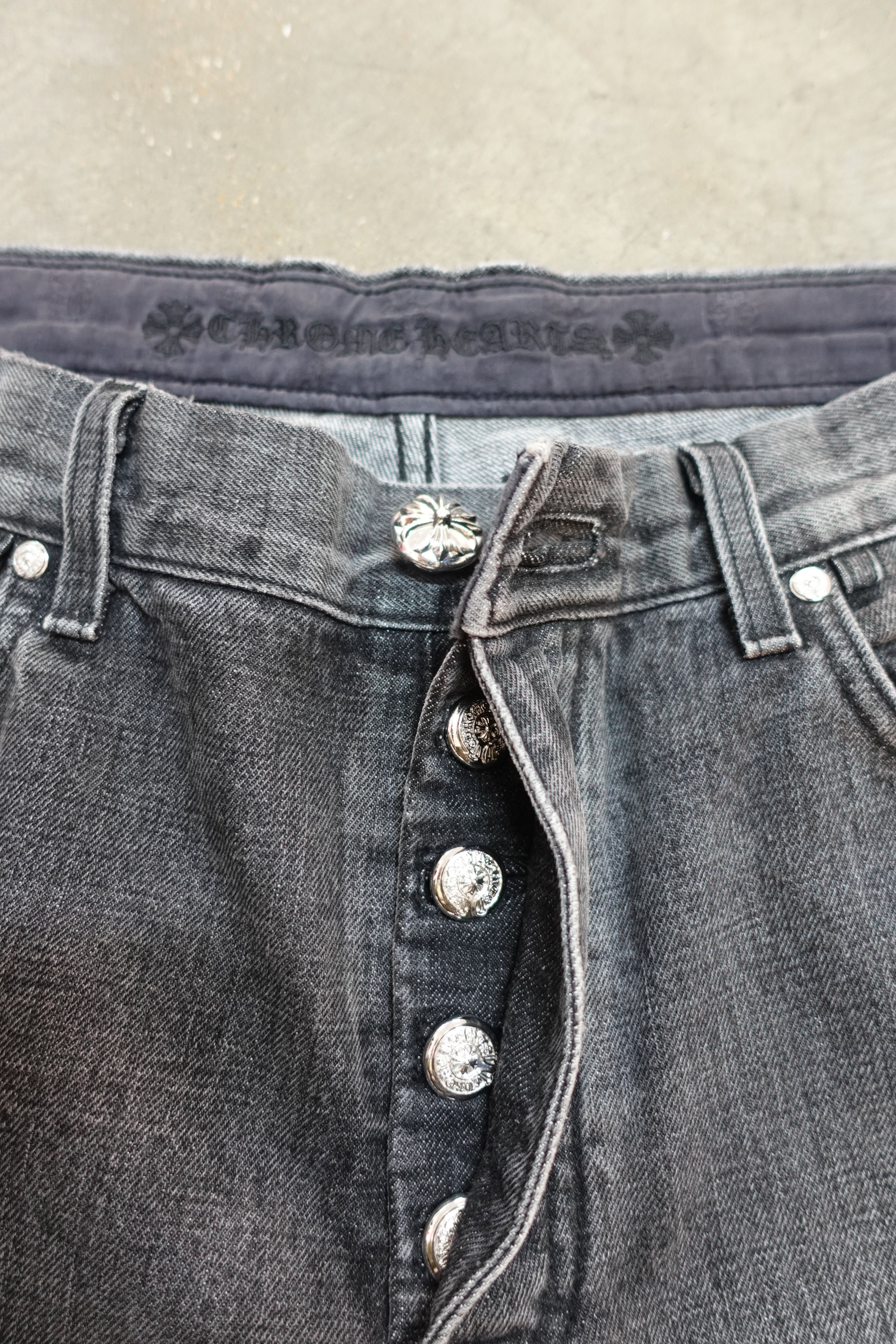 BLACK RED CROSS PATCH GREY CLB JEANS