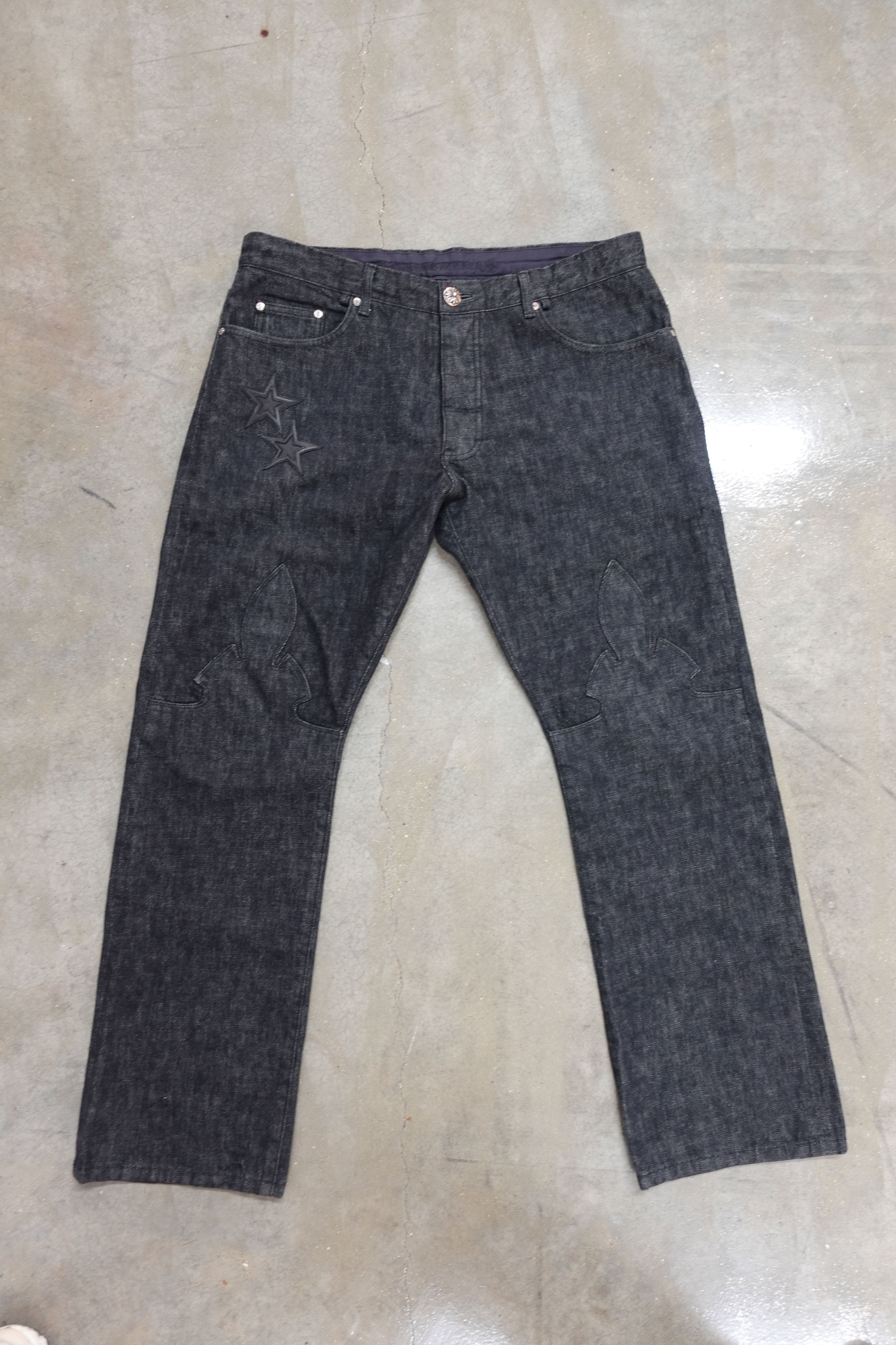 FLEUR KNEE STAR PATCH JEANS BLACK