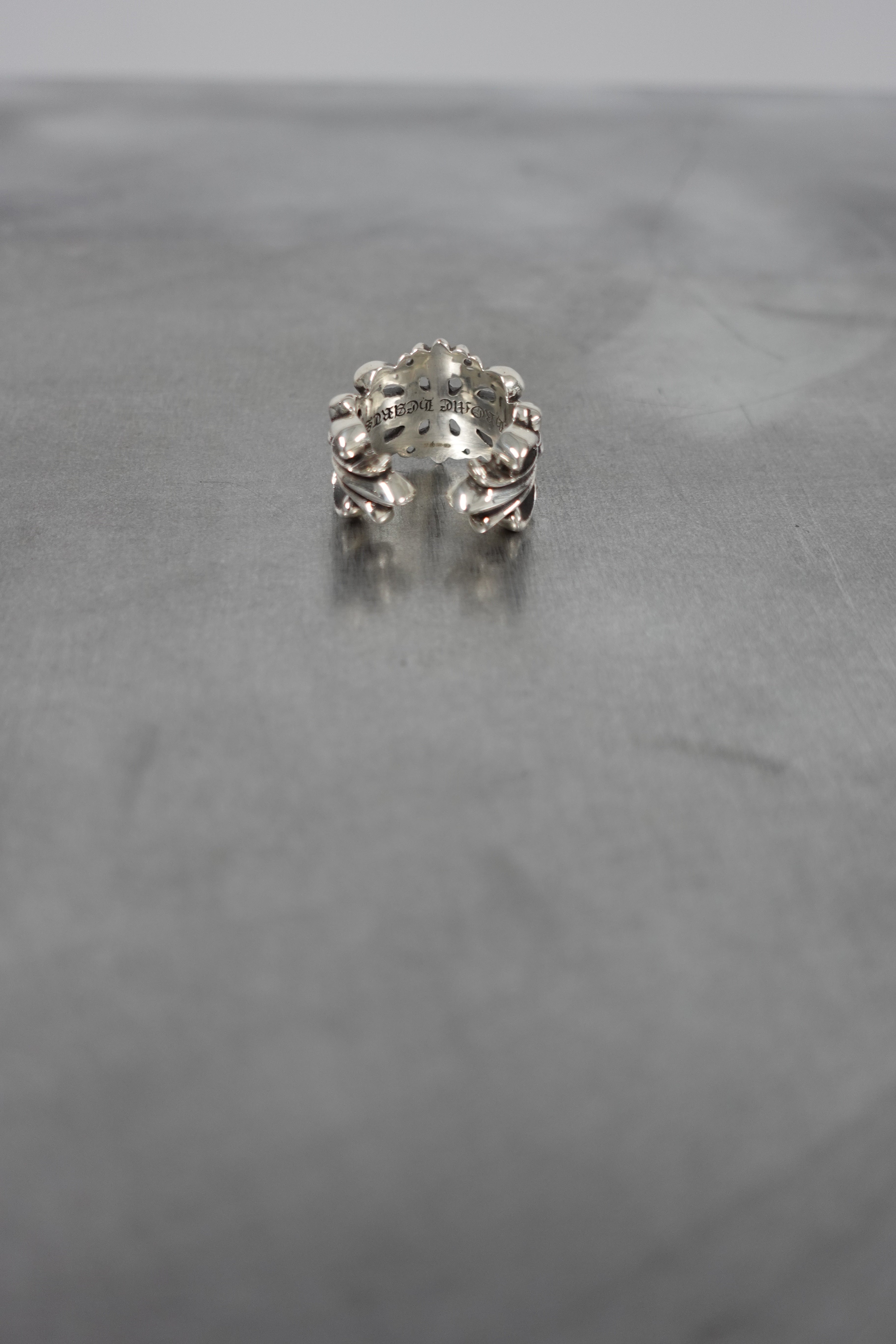 DOUBLE FLORAL CROSS RING