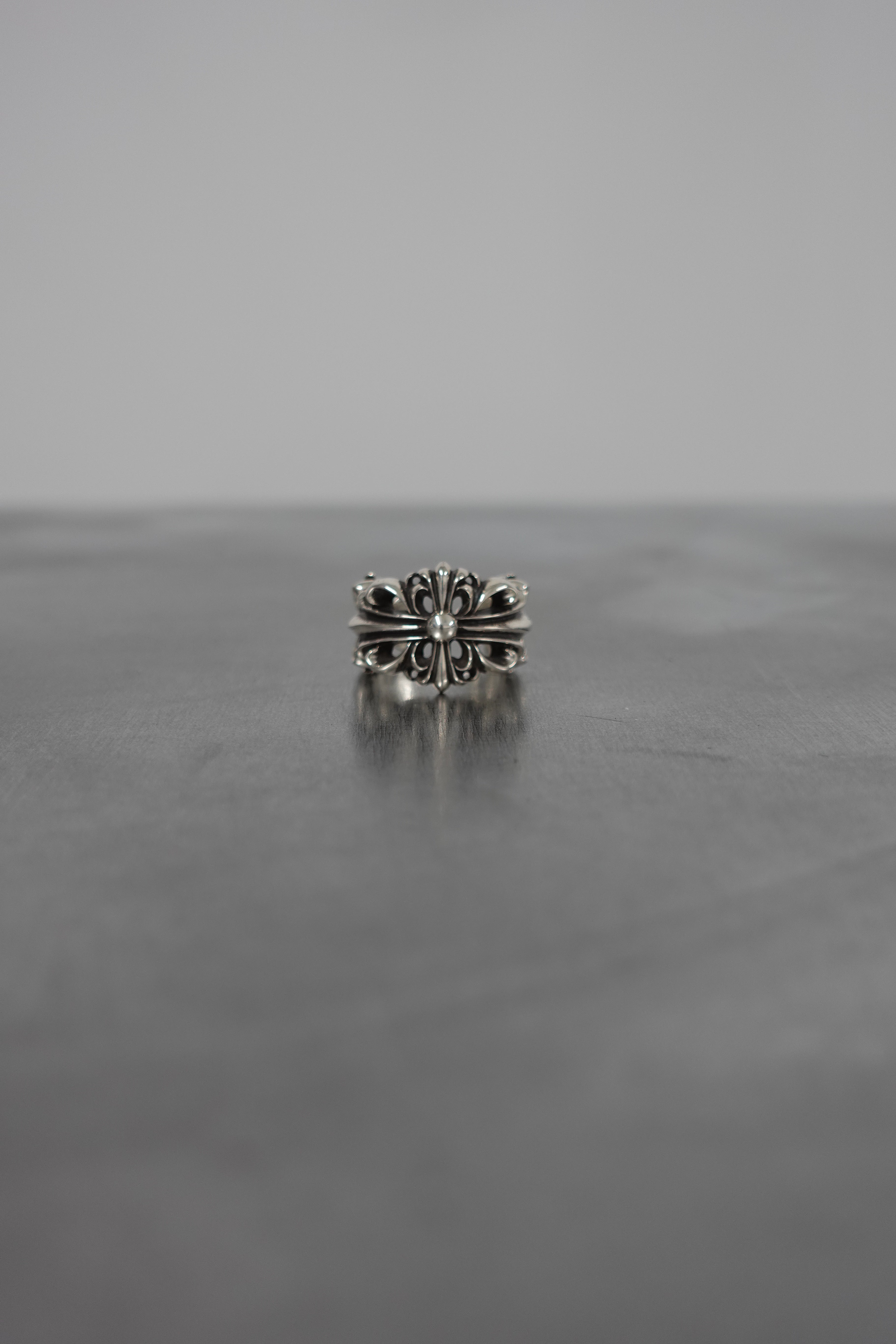 DOUBLE FLORAL CROSS RING