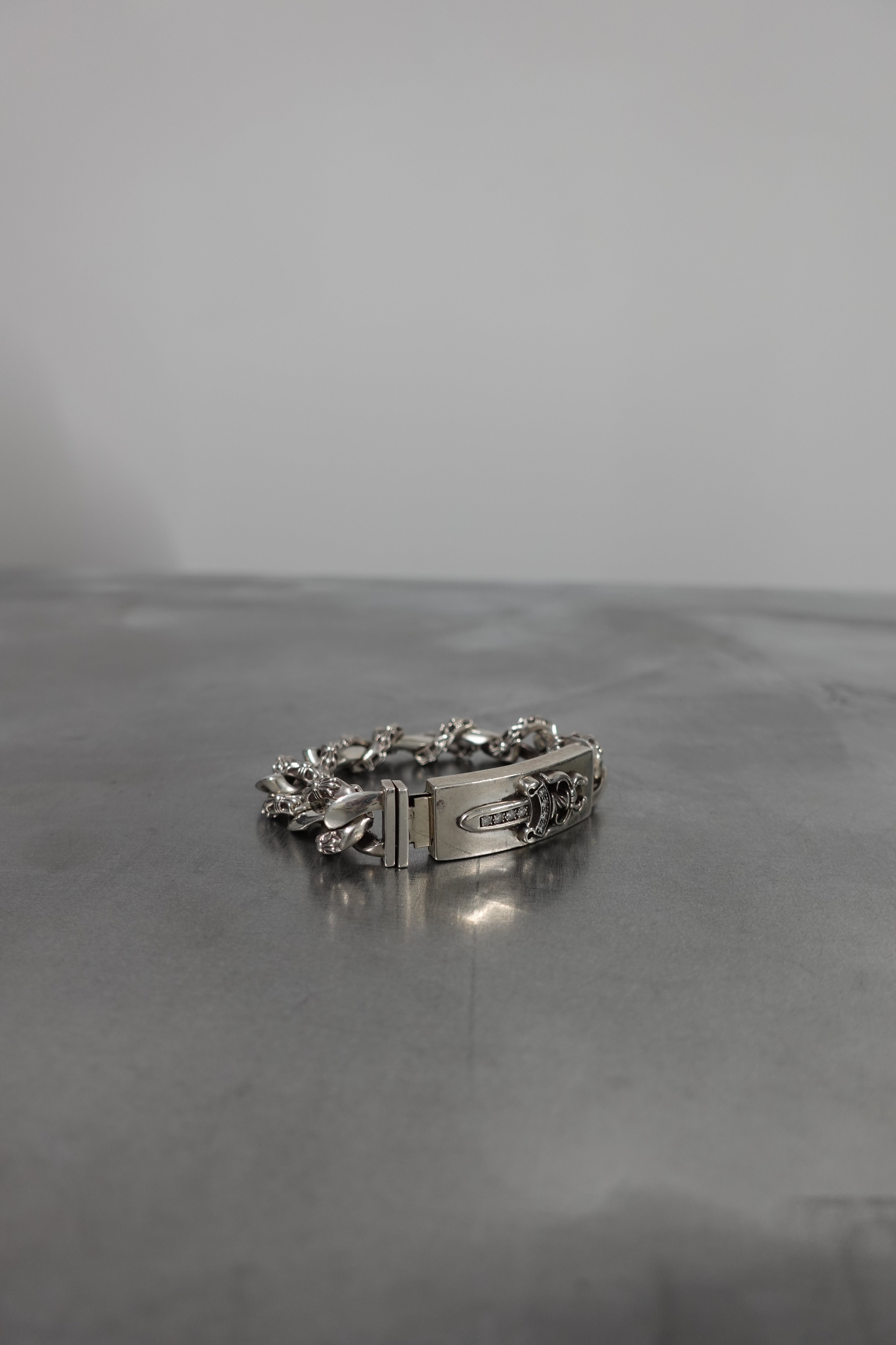 PAVE DIAMOND DAGGER FANCY LINK BRACELET